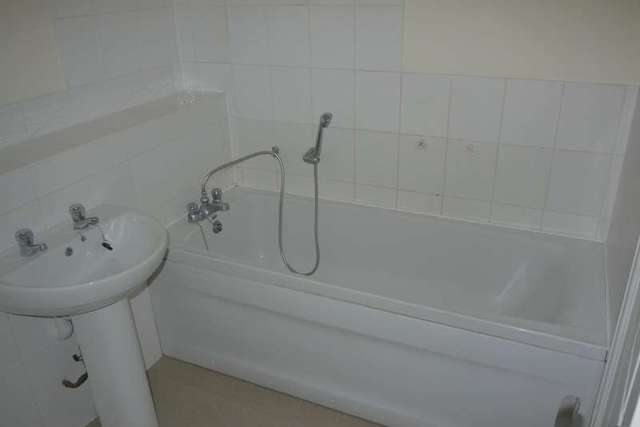  Image of 1 bedroom Flat for sale in Lynley Close Maidstone ME15 at Lynley Close  Maidstone, ME15 9GB