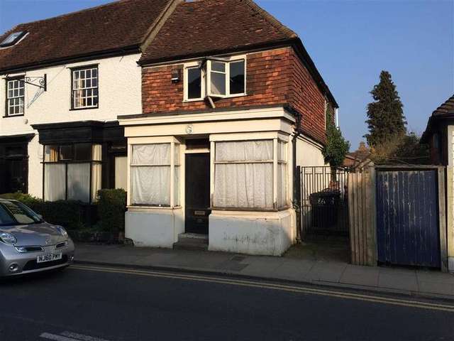  Image of 3 bedroom Semi-Detached house for sale in Shipbourne Road Tonbridge TN10 at Tonbridge Kent Tonbridge, TN10 3DN