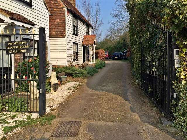  Image of 3 bedroom Semi-Detached house for sale in Shipbourne Road Tonbridge TN10 at Tonbridge Kent Tonbridge, TN10 3DN