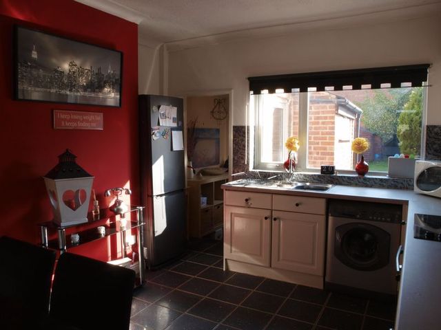  Image of 2 bedroom Terraced house for sale in Sleaford Road Newark NG24 at Sleaford Road  Newark, NG24 1NN