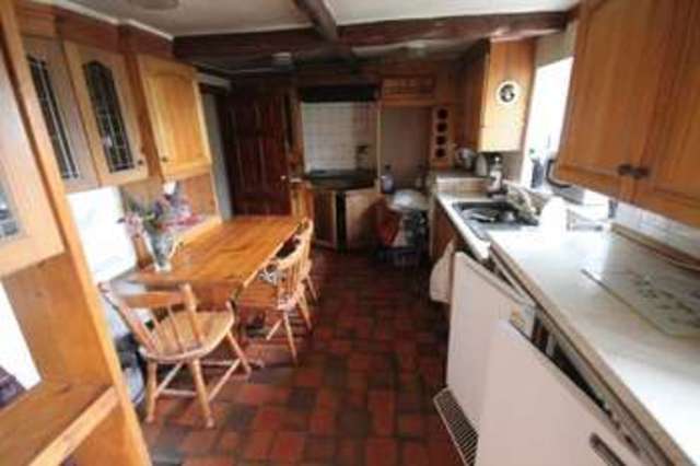  Image of 5 bedroom Detached house to rent in Bottomley Road Todmorden OL14 at Bottomley Road Walsden Todmorden, OL14 6QZ