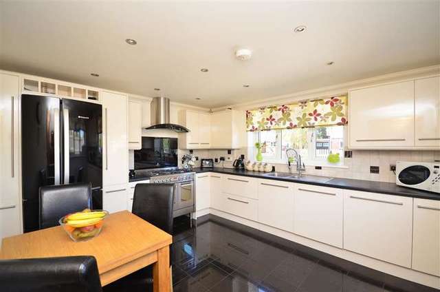  Image of 3 bedroom Bungalow for sale in South Street Whitstable CT5 at Whitstable Kent Whitstable, CT5 3DX