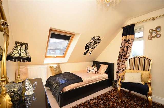  Image of 3 bedroom Bungalow for sale in South Street Whitstable CT5 at Whitstable Kent Whitstable, CT5 3DX