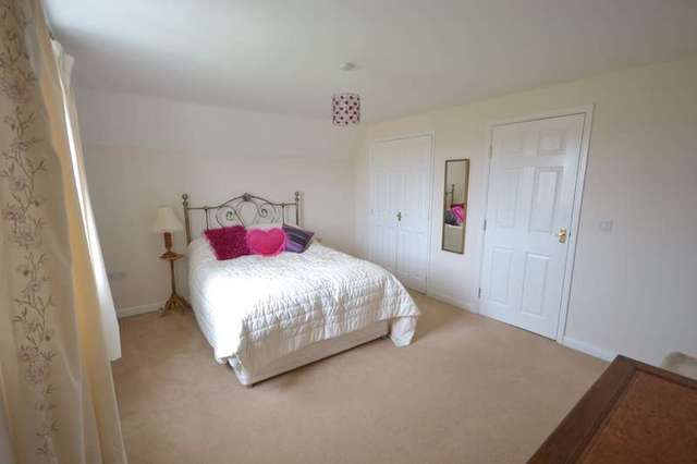  Image of 4 bedroom End of Terrace for sale in Deas Road South Wootton King