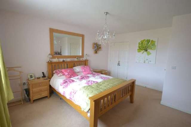  Image of 4 bedroom End of Terrace for sale in Deas Road South Wootton King