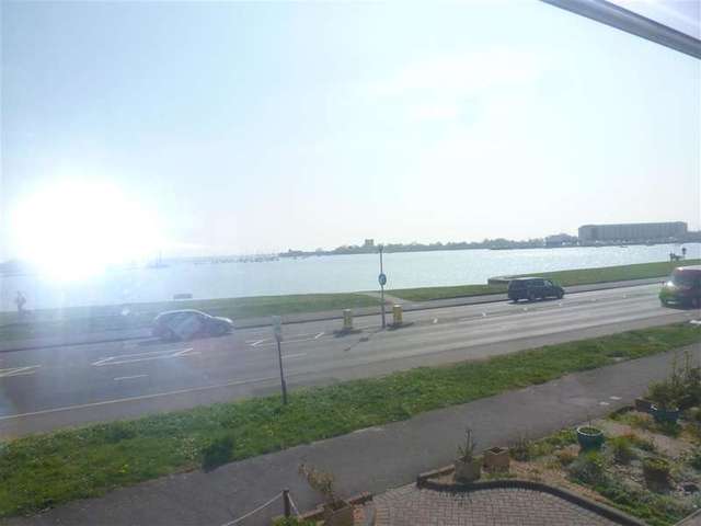  Image of 2 bedroom End of Terrace for sale in Southampton Road Cosham Portsmouth PO6 at Portsmouth Hampshire Portsmouth, PO6 4RX