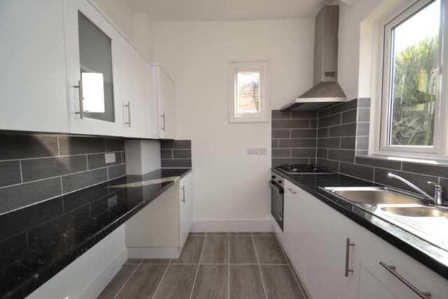  Image of 2 bedroom Flat to rent in Southfield Road London W4 at Southfield Road  London, W4 5LB