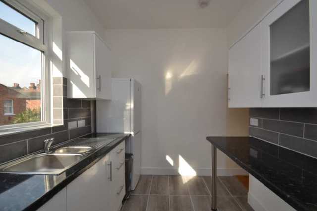 Image of 2 bedroom Flat to rent in Southfield Road London W4 at Southfield Road  London, W4 5LB