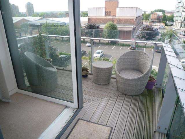  Image of 1 bedroom Apartment to rent in Blackfriars Road Salford M3 at Blackfriars Road  Salford, M3 7BT