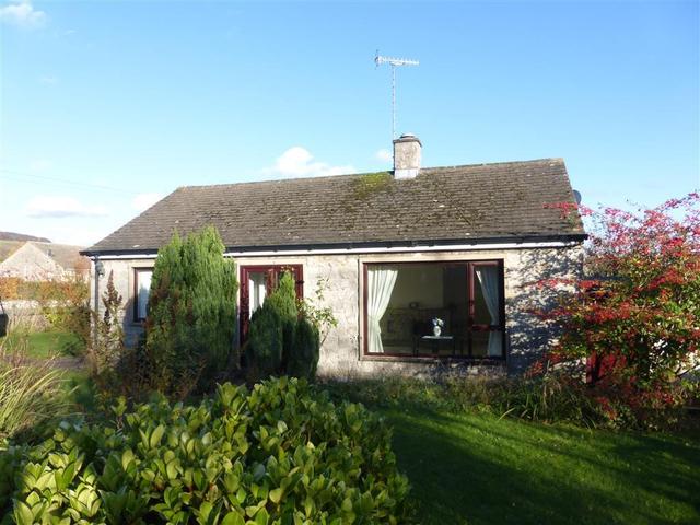  Image of 3 bedroom Bungalow to rent in Station Road Great Longstone Bakewell DE45 at Station Road Great Longstone Bakewell, DE45 1TS