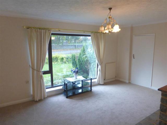  Image of 3 bedroom Bungalow to rent in Station Road Great Longstone Bakewell DE45 at Station Road Great Longstone Bakewell, DE45 1TS