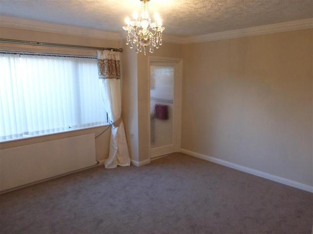  Image of 3 bedroom Bungalow to rent in Station Road Great Longstone Bakewell DE45 at Station Road Great Longstone Bakewell, DE45 1TS