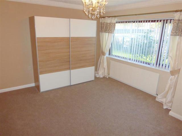  Image of 3 bedroom Bungalow to rent in Station Road Great Longstone Bakewell DE45 at Station Road Great Longstone Bakewell, DE45 1TS