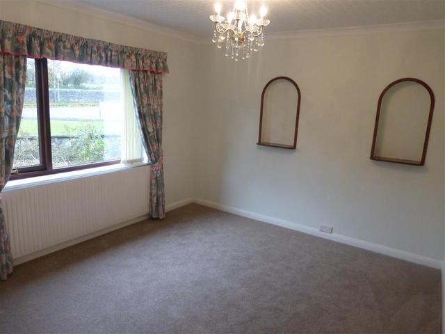  Image of 3 bedroom Bungalow to rent in Station Road Great Longstone Bakewell DE45 at Station Road Great Longstone Bakewell, DE45 1TS