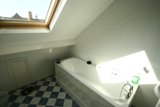  Image of 7 bedroom House Share to rent in Queens Road Jesmond Newcastle upon Tyne NE2 at Queens Road Jesmond Newcastle Upon Tyne, NE2 2PR