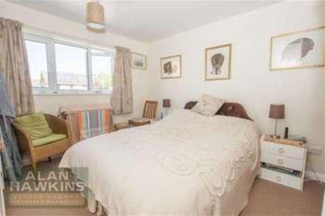  Image of 2 bedroom Cottage for sale in Battlewell Purton Swindon SN5 at Battlewell Swindon Swindon, SN5 4BT