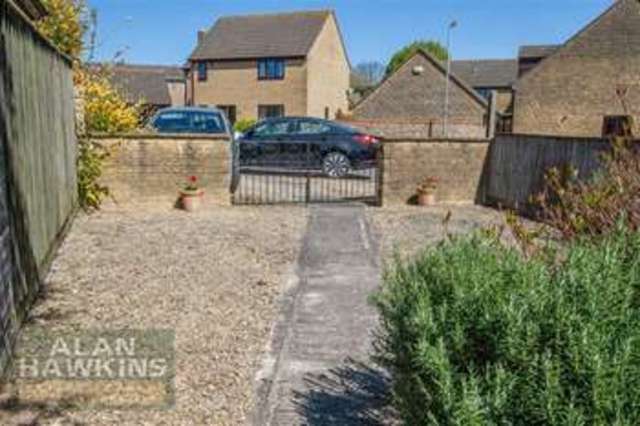  Image of 2 bedroom Cottage for sale in Battlewell Purton Swindon SN5 at Battlewell Swindon Swindon, SN5 4BT