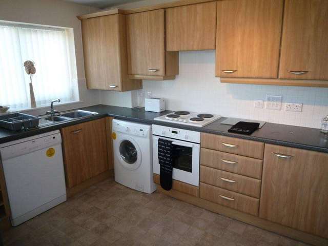 Image of 2 bedroom Apartment to rent in Ashton Old Road Openshaw Manchester M11 at Ashton Old Road  Manchester, M11 2DL