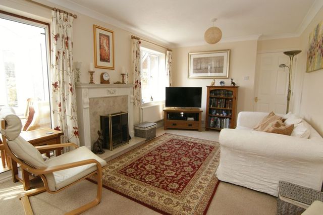  Image of 3 bedroom Detached house for sale in Teviot Close Guildford GU2 at Teviot Close  Guildford, GU2 9GS
