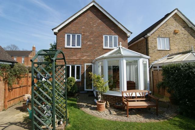  Image of 3 bedroom Detached house for sale in Teviot Close Guildford GU2 at Teviot Close  Guildford, GU2 9GS