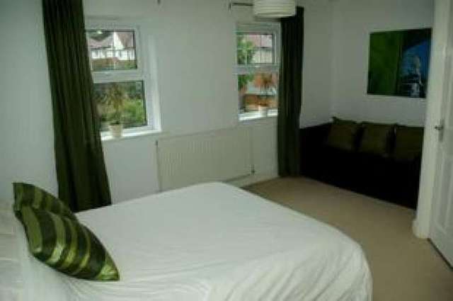  Image of 3 bedroom Town House to rent in The Courtyard Wakefield WF2 at Wakefield Crigglestone, WF2 8WF