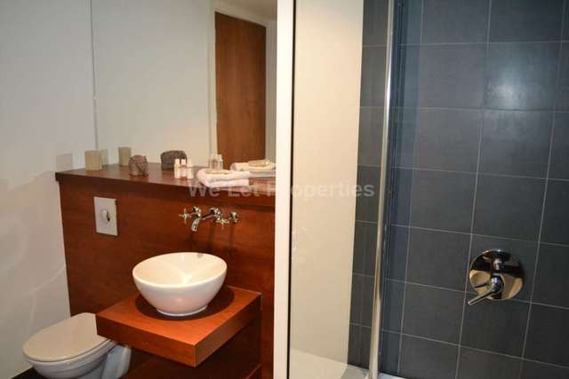  Image of 2 bedroom Apartment to rent in Clowes Street Salford M3 at Clowes Street  Manchester, M3 5NB