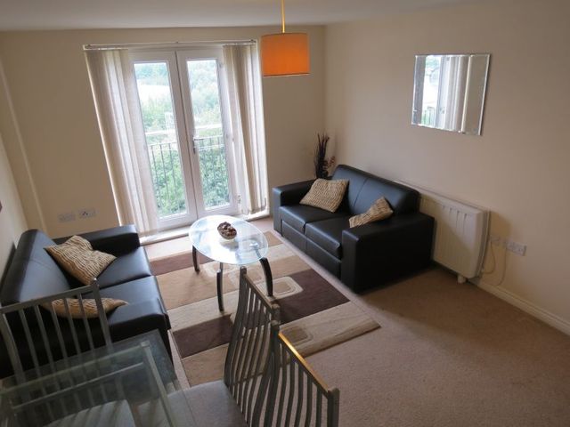  Image of 2 bedroom Apartment to rent in Middlewood Street Salford M5 at Middlewood Street  Salford, M5 4LW