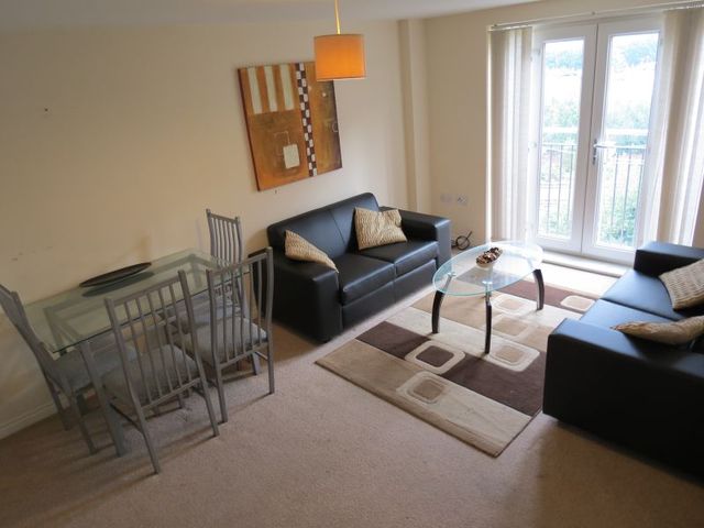  Image of 2 bedroom Apartment to rent in Middlewood Street Salford M5 at Middlewood Street  Salford, M5 4LW