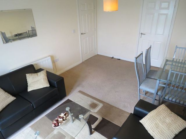  Image of 2 bedroom Apartment to rent in Middlewood Street Salford M5 at Middlewood Street  Salford, M5 4LW