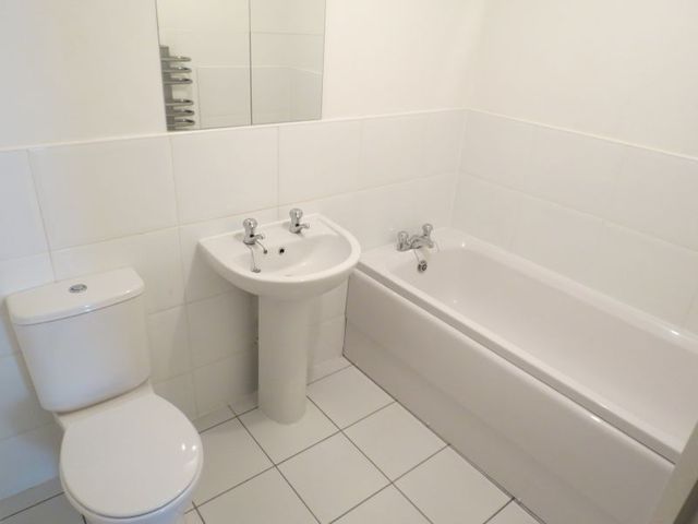  Image of 2 bedroom Apartment to rent in Middlewood Street Salford M5 at Middlewood Street  Salford, M5 4LW