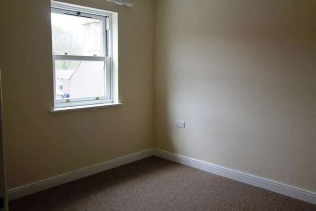  Image of 2 bedroom Flat to rent in The Island Midsomer Norton Radstock BA3 at Midsomer Norton Midsomer Norton Somerset, BA3 2HA
