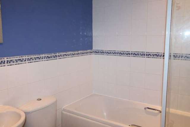  Image of 2 bedroom Flat to rent in The Island Midsomer Norton Radstock BA3 at Midsomer Norton Midsomer Norton Somerset, BA3 2HA