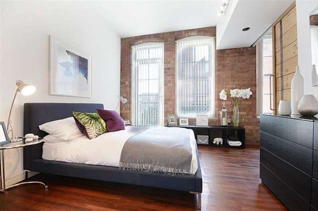  Image of 2 bedroom Flat for sale in Green Walk London SE1 at London Bridge, SE1 4TQ