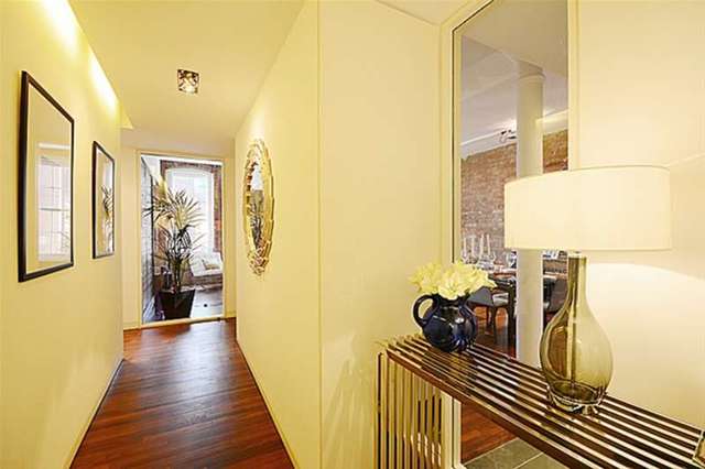  Image of 2 bedroom Flat for sale in Green Walk London SE1 at London Bridge, SE1 4TQ