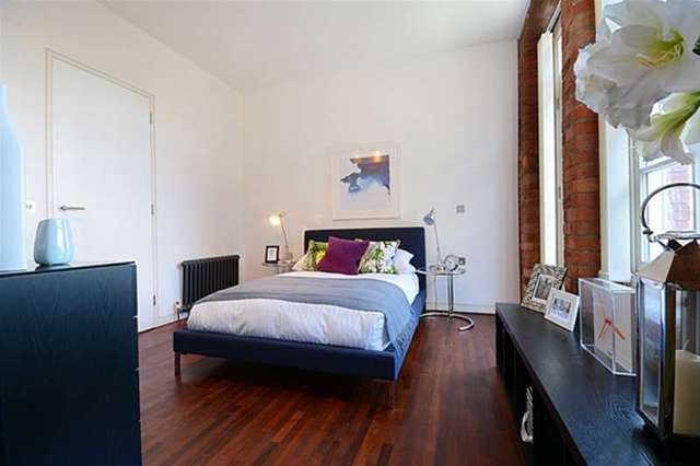  Image of 2 bedroom Flat for sale in Green Walk London SE1 at London Bridge, SE1 4TQ