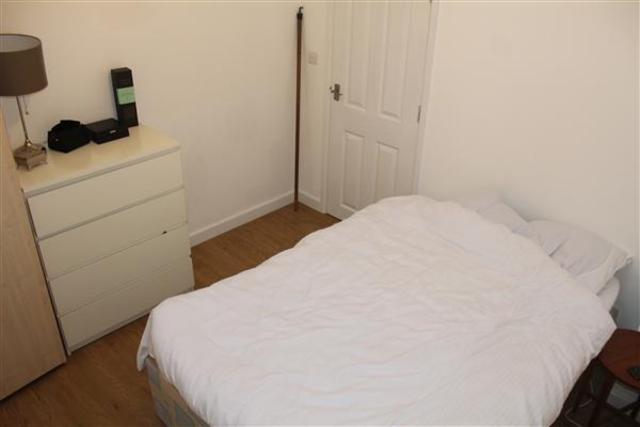  Image of 1 bedroom Flat to rent in Deptford High Street London SE8 at Deptford, SE8 3PR