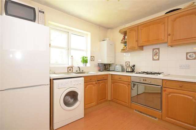  Image of 2 bedroom Flat for sale in The Woodlands Smallfield Horley RH6 at Smallfield Surrey Smallfield, RH6 9NP