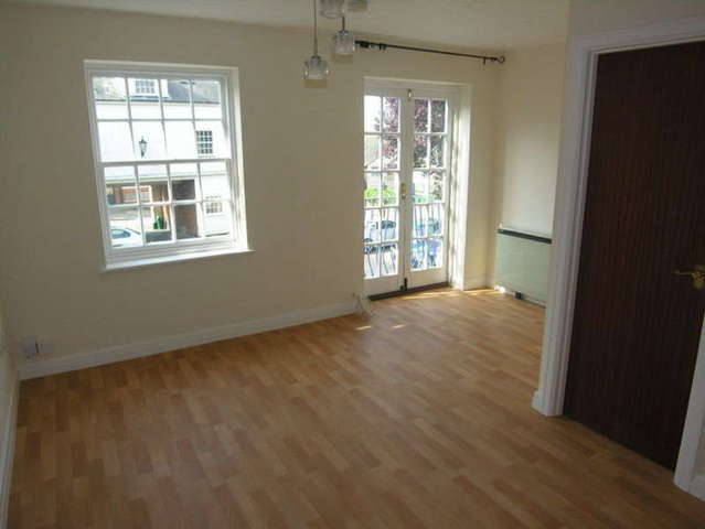  Image of Flat to rent in Station Road Bishop