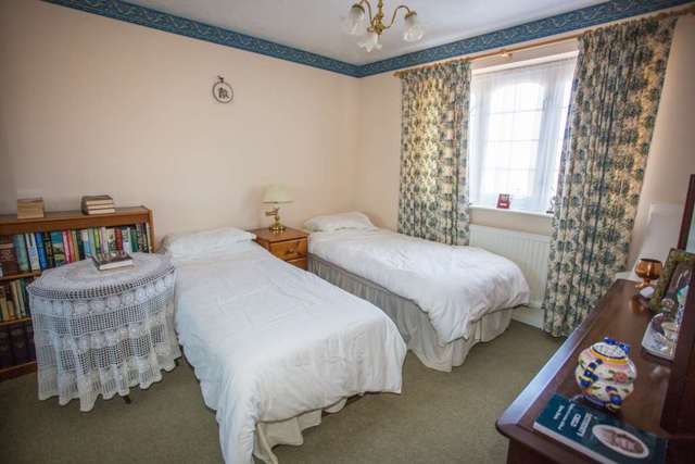  Image of 4 bedroom Detached house for sale in Thorndale Close Chatham ME5 at Thorndale Close  Chatham, ME5 9SW