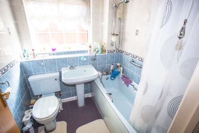  Image of 4 bedroom Detached house for sale in Thorndale Close Chatham ME5 at Thorndale Close  Chatham, ME5 9SW
