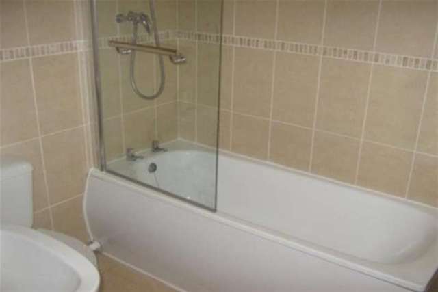  Image of 2 bedroom Terraced house to rent in Thornton Close Farnworth Bolton BL4 at Bolton, BL4 9QR