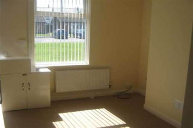  Image of 2 bedroom Terraced house to rent in Thornton Close Farnworth Bolton BL4 at Bolton, BL4 9QR