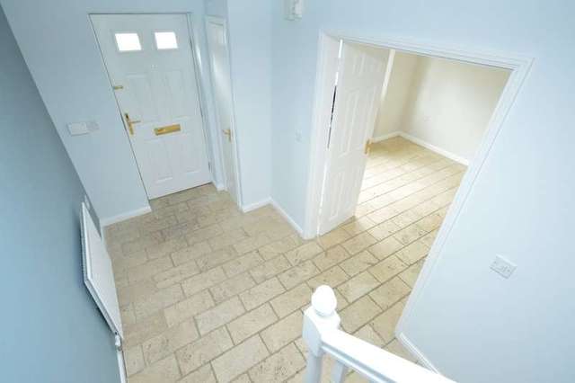  Image of 4 bedroom Town House for sale in Tuke Grove Wakefield WF1 at Wakefield West Yorkshire, WF1 4DJ
