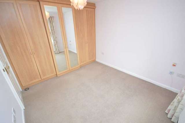  Image of 4 bedroom Town House for sale in Tuke Grove Wakefield WF1 at Wakefield West Yorkshire, WF1 4DJ