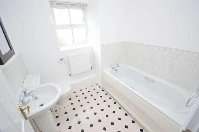  Image of 4 bedroom Town House for sale in Tuke Grove Wakefield WF1 at Wakefield West Yorkshire, WF1 4DJ