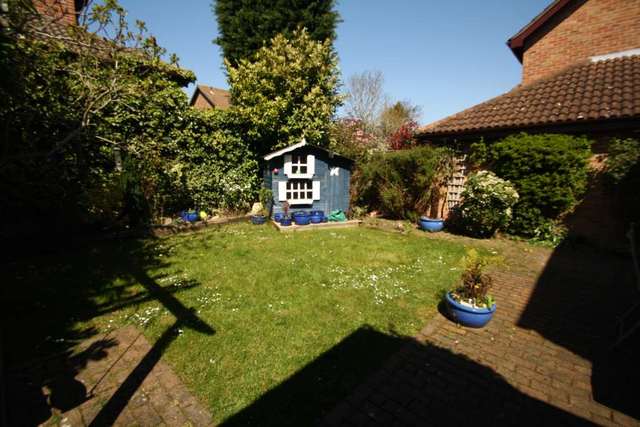  Image of 3 bedroom Detached house for sale in Turmeric Close Earley Reading RG6 at Turmeric Close Earley Reading, RG6 5GU
