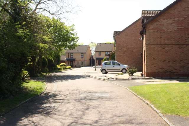  Image of 3 bedroom Detached house for sale in Turmeric Close Earley Reading RG6 at Turmeric Close Earley Reading, RG6 5GU