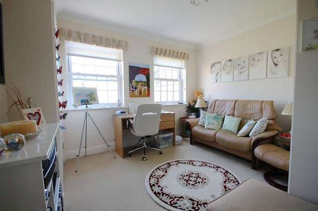  Image of 4 bedroom Mews for sale in Turners Hill Road East Grinstead RH19 at East Grinstead West Sussex, RH19 4LX