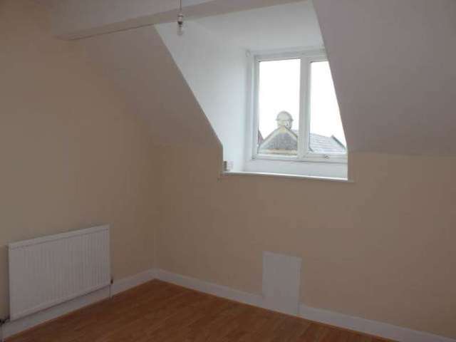  Image of 4 bedroom Flat to rent in Upper Bristol Road Weston-super-Mare BS22 at Worle Weston-super-Mare Milton, BS22 8DN