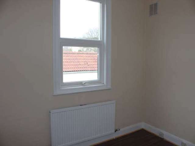  Image of 4 bedroom Flat to rent in Upper Bristol Road Weston-super-Mare BS22 at Worle Weston-super-Mare Milton, BS22 8DN